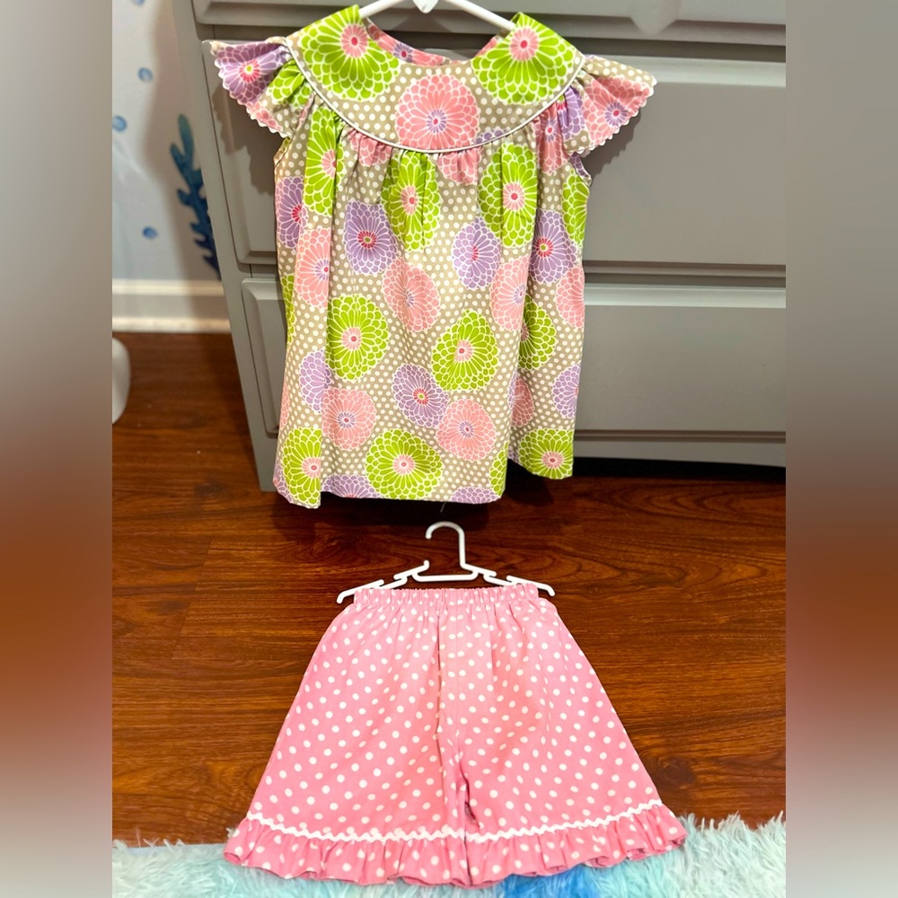 Smocked shorts set 5T